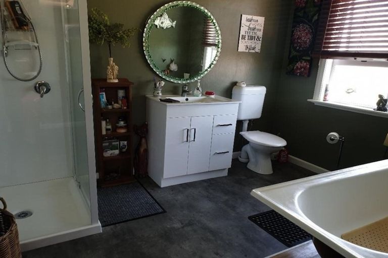 Photo of property in 2 Egmont Street, Patea, 4520