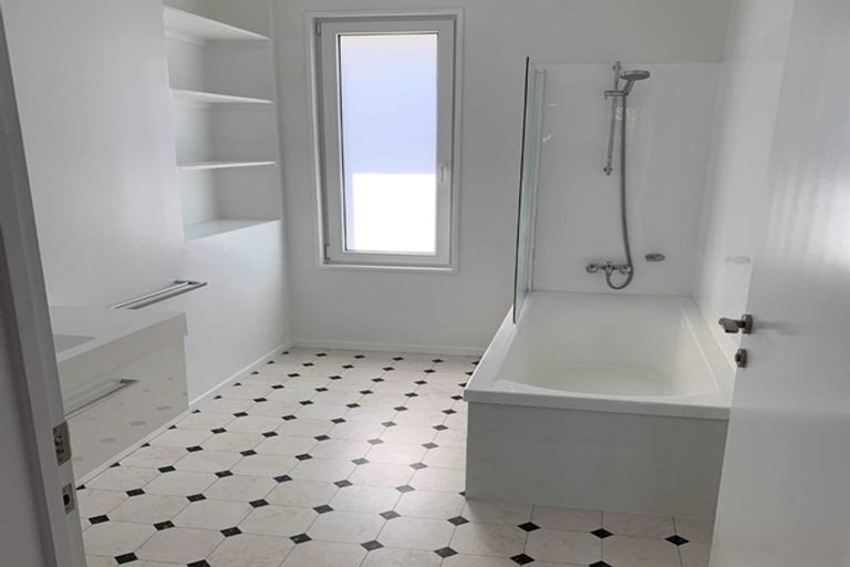 Photo of property in 167 Keyes Road, New Brighton, Christchurch, 8083