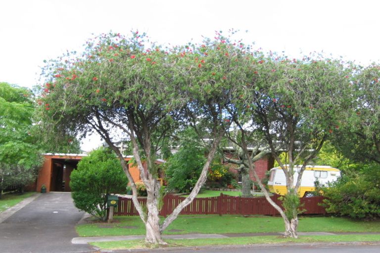 Photo of property in 12 Hamish Place, Sunnyhills, Auckland, 2010