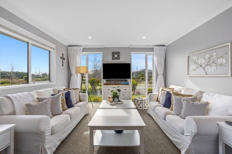 Photo of property in 12 Urumaraki Avenue, Helensville, 0800