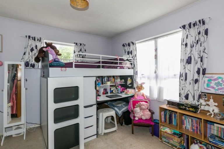 Photo of property in 4 Robinson Crescent, Tamatea, Napier, 4112