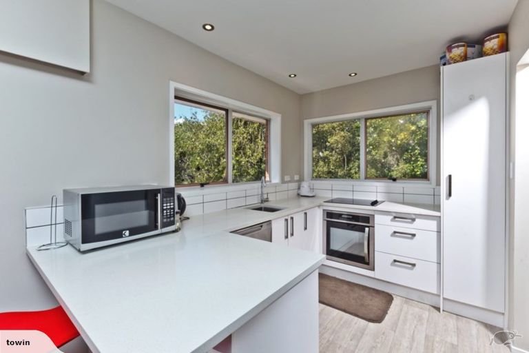 Photo of property in 2/65 High Road, Glenfield, Auckland, 0629