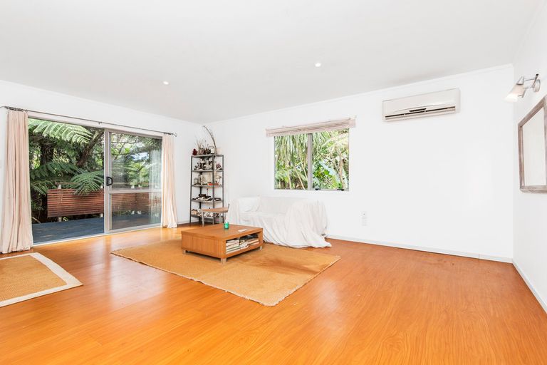 Photo of property in 22b Norman Road, Titirangi, Auckland, 0604