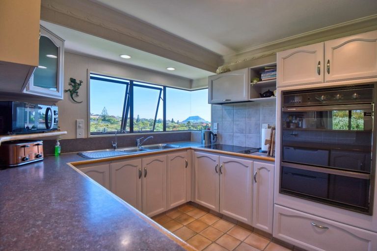 Photo of property in 50 Hillcrest Road, Otumoetai, Tauranga, 3110