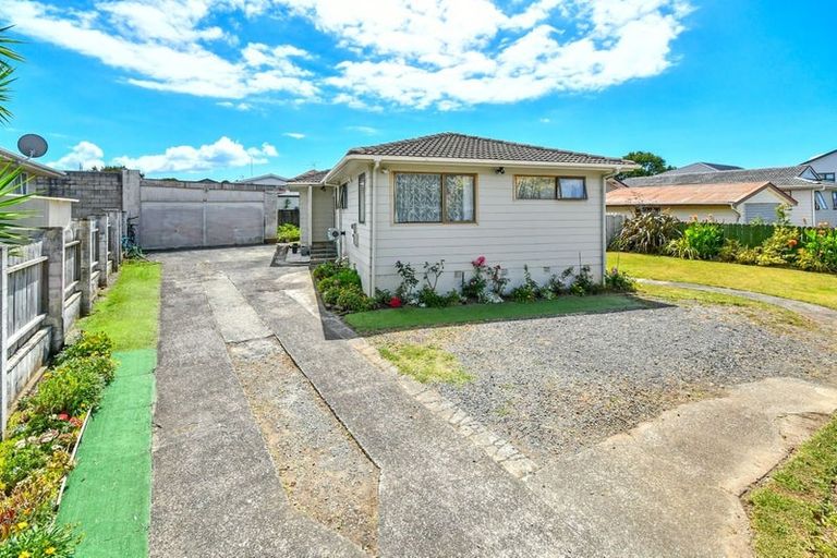 Photo of property in 41 Casuarina Road, Half Moon Bay, Auckland, 2012