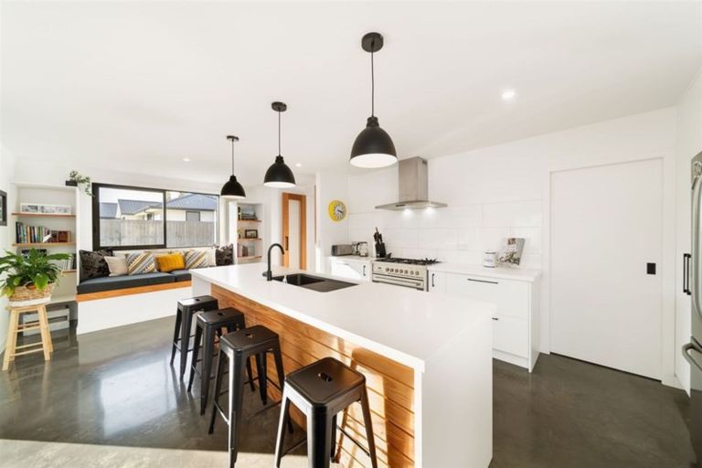 Photo of property in 1 Edna Lane, Lake Hawea, Wanaka, 9382