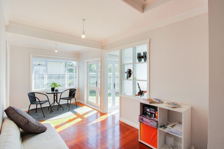 Photo of property in 11 Morse Street, Marewa, Napier, 4110