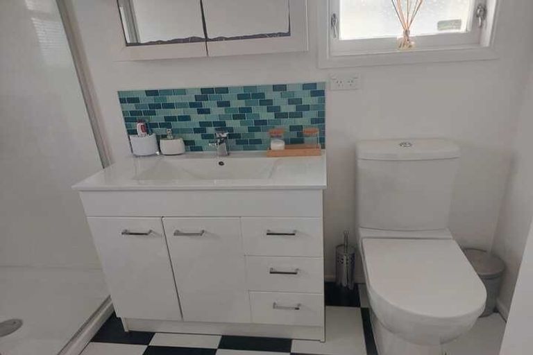 Photo of property in 15 Wakefield Road, Favona, Auckland, 2024