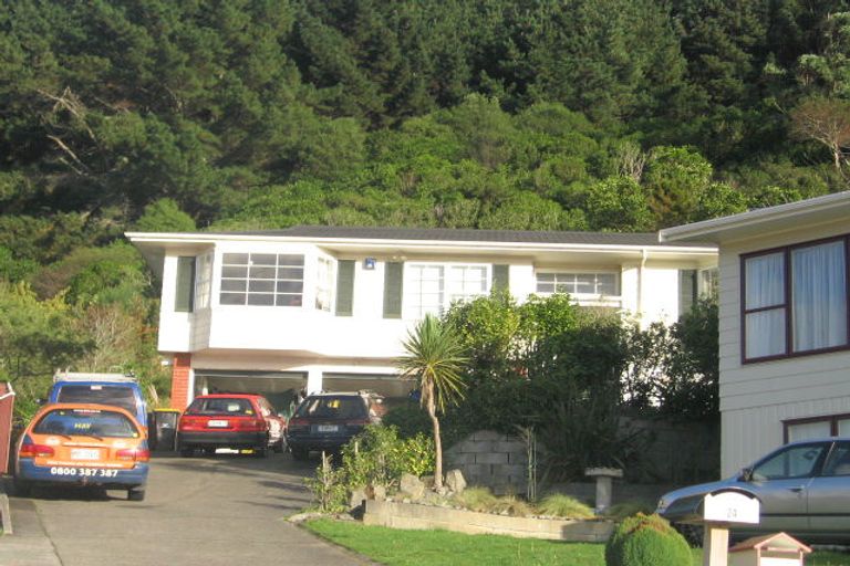 Photo of property in 24 Katarina Grove, Tawa, Wellington, 5028
