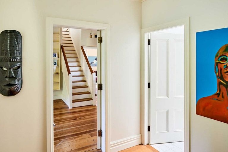 Photo of property in 17 Kowhai Street, Eastbourne, Lower Hutt, 5013