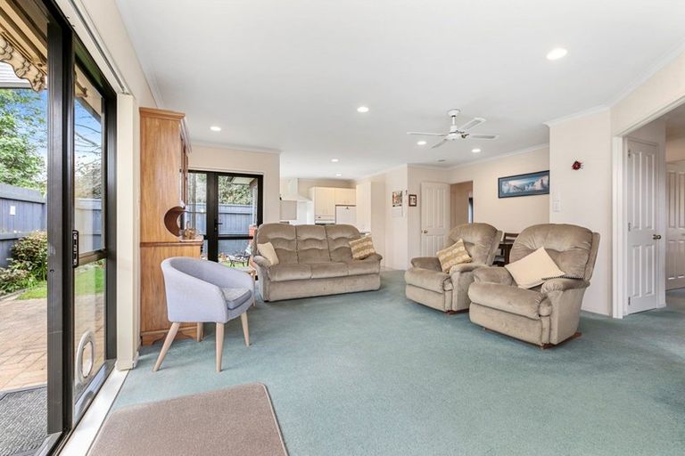 Photo of property in 8 Moffat Way, Bethlehem, Tauranga, 3110