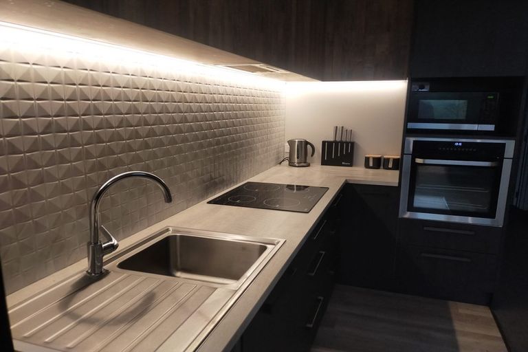 Photo of property in 28b Grove Road, Addington, Christchurch, 8024