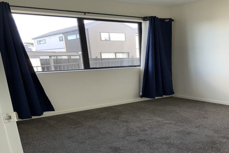 Photo of property in 4 Joseph Kokich Avenue, Swanson, Auckland, 0614