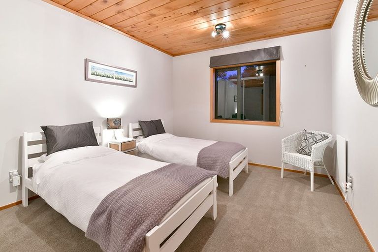 Photo of property in 155 Taupaki Road, Taupaki, Henderson, 0782