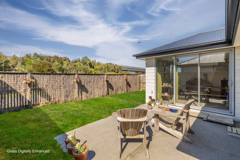 Photo of property in 27 George West Square West, Wigram, Christchurch, 8025