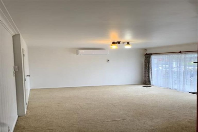 Photo of property in 47 Cascades Road, Pakuranga Heights, Auckland, 2010