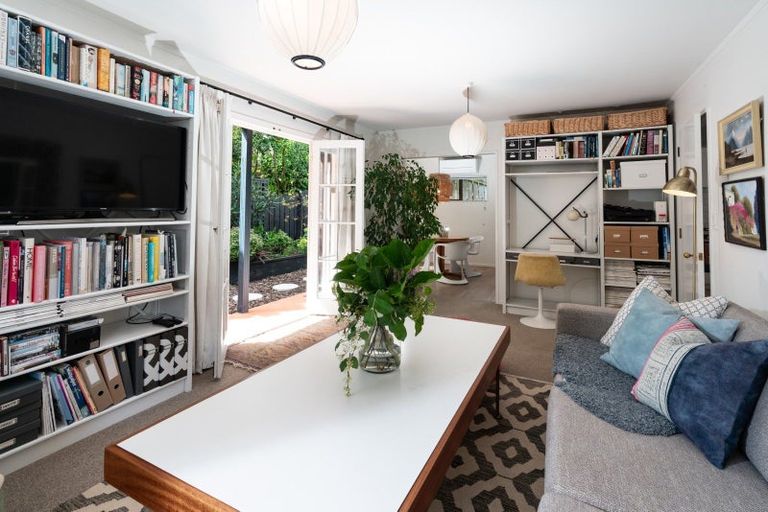 Photo of property in 4/85 Elizabeth Street, Mount Victoria, Wellington, 6011