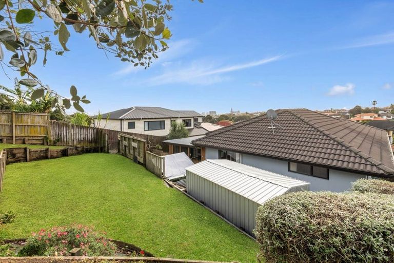 Photo of property in 19 The Enclave, Totara Heights, Auckland, 2105
