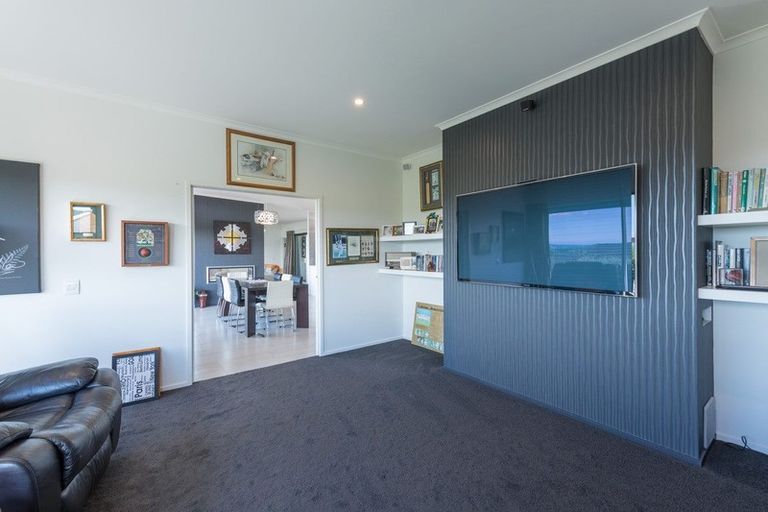 Photo of property in 23 Katania Heights, Brightwater, 7022