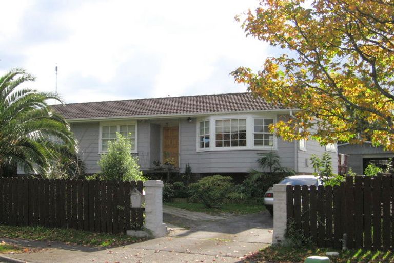 Photo of property in 80 Sikkim Crescent, Clover Park, Auckland, 2019