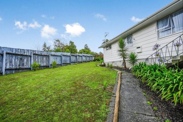Photo of property in 49 Norana Road, Timberlea, Upper Hutt, 5018