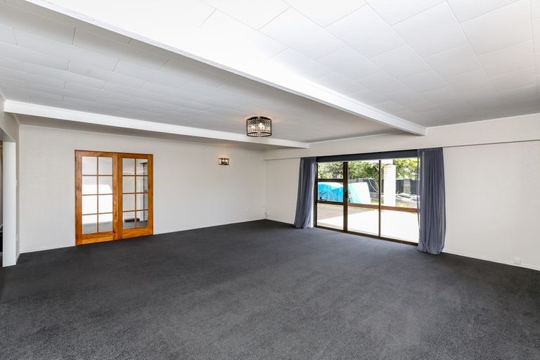 Photo of property in 31 Manu Crescent, Upper Vogeltown, New Plymouth, 4310