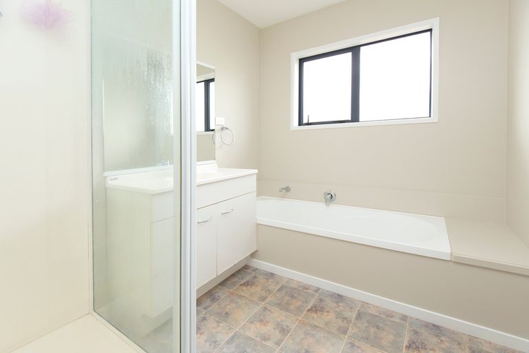 Photo of property in 18 Mably Court, Stanmore Bay, Whangaparaoa, 0932