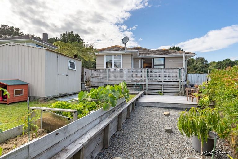 Photo of property in 11 Penguin Grove, Waitangirua, Porirua, 5024