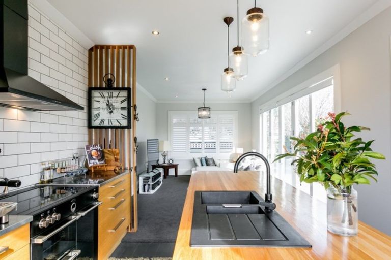 Photo of property in 105 Georges Drive, Napier South, Napier, 4110