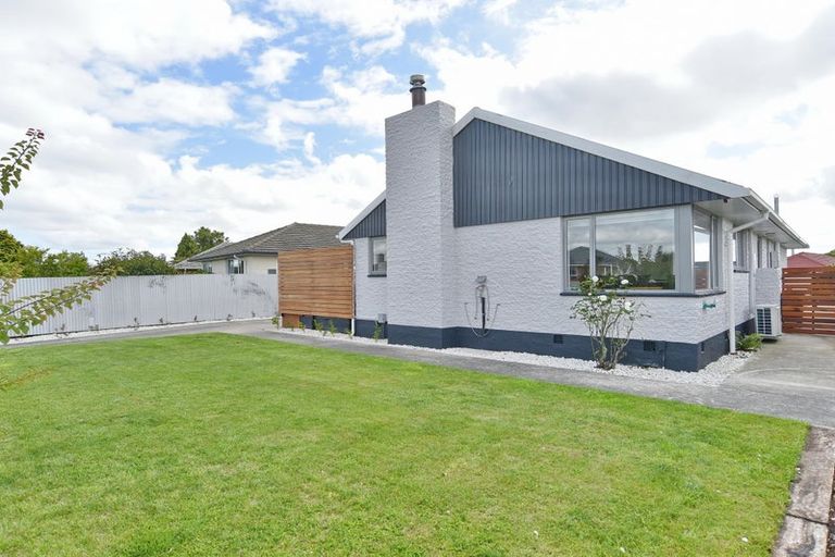Photo of property in 25 Dunstan Crescent, Hornby, Christchurch, 8042