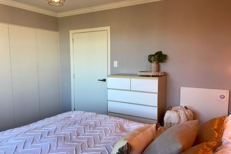 Photo of property in 5 Fitzroy Road, Fitzroy, New Plymouth, 4312