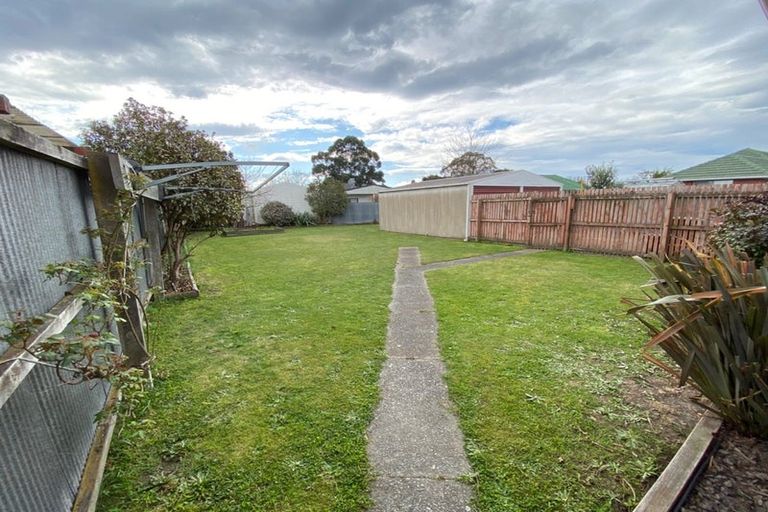 Photo of property in 69 Liverton Crescent, Bishopdale, Christchurch, 8053