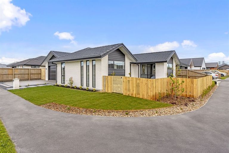 Photo of property in 24 Rannoch Drive, Yaldhurst, Christchurch, 8042