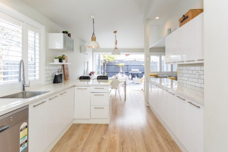 Photo of property in 38 Stoke Street, Sumner, Christchurch, 8081