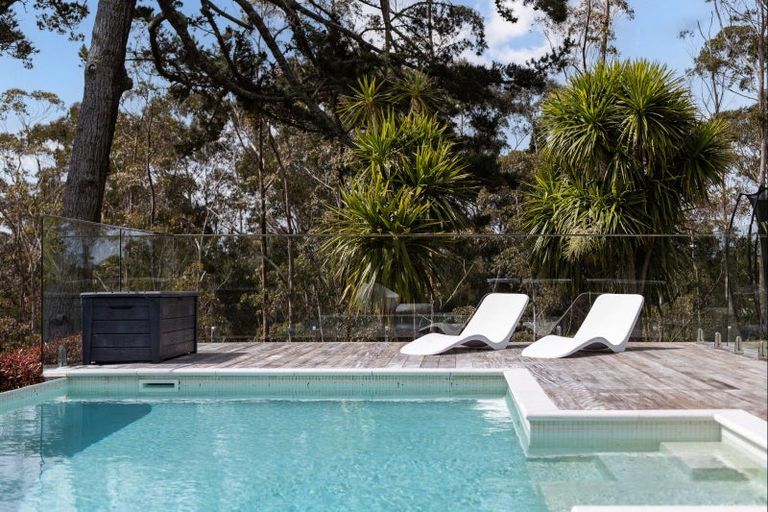 Photo of property in 340 Paremoremo Road, Paremoremo, Auckland, 0632