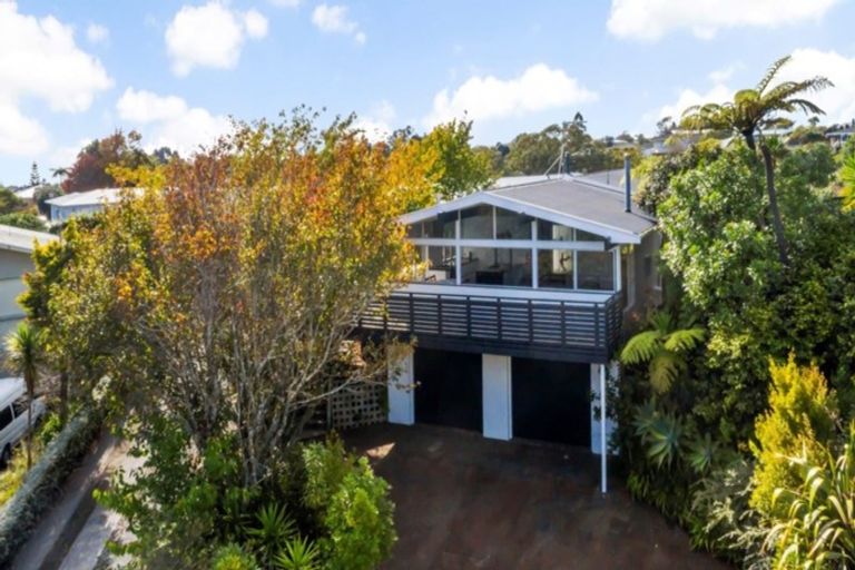 Photo of property in 5 Montana Place, Merrilands, New Plymouth, 4312
