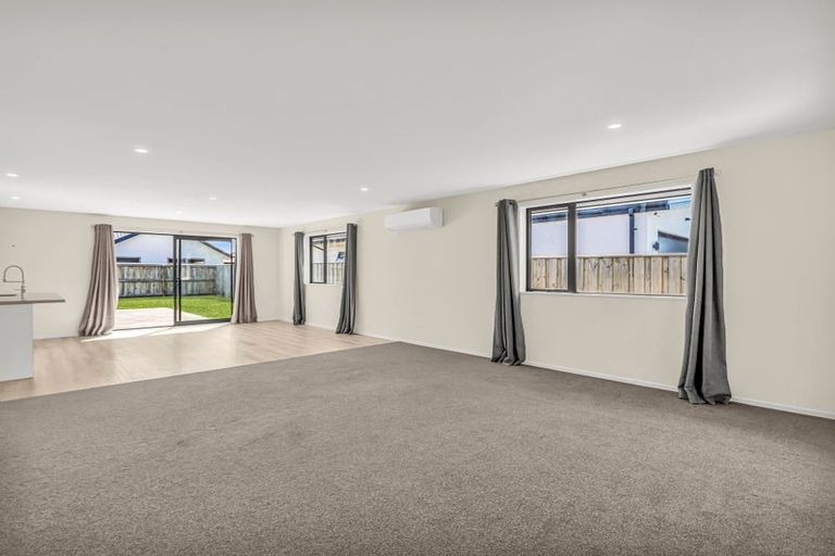 Photo of property in 18 Nathaniel Archer Street, Woodend, 7610