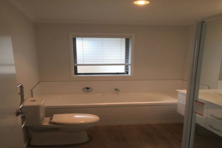 Photo of property in 6 Furlong Road, Papamoa, 3118