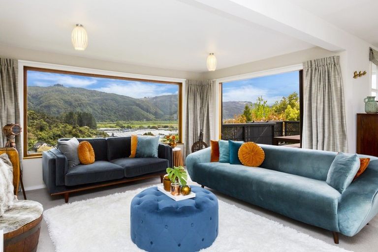 Photo of property in 16 Duncraig Street, Silverstream, Upper Hutt, 5019