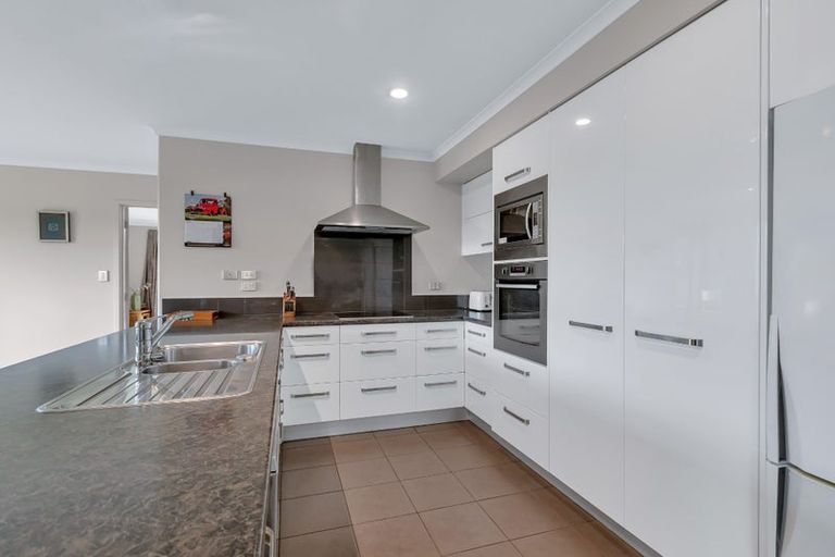 Photo of property in 15 Des Terry Way, Waipu, 0510