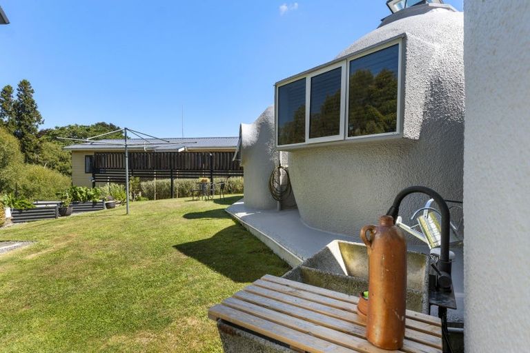 Photo of property in 17 Chartwell Drive, Eltham, 4322