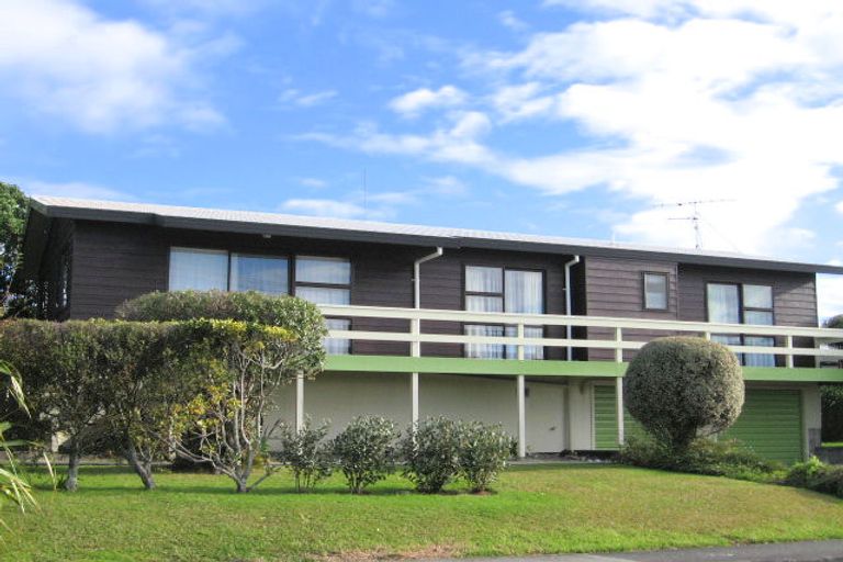 Photo of property in 1 Piccadilly Circus, Snells Beach, 0920