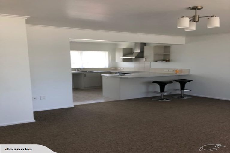 Photo of property in 2/405 Lake Road, Takapuna, Auckland, 0622