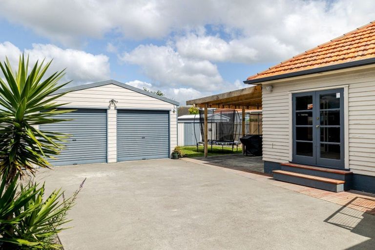 Photo of property in 84 Vogel Street, Roslyn, Palmerston North, 4414