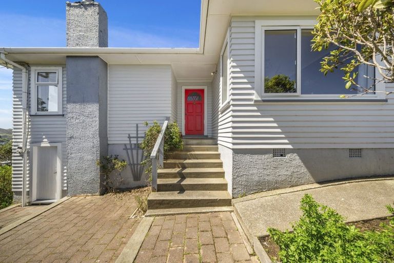 Photo of property in 20 Huntingdon Street, Northland, Wellington, 6012