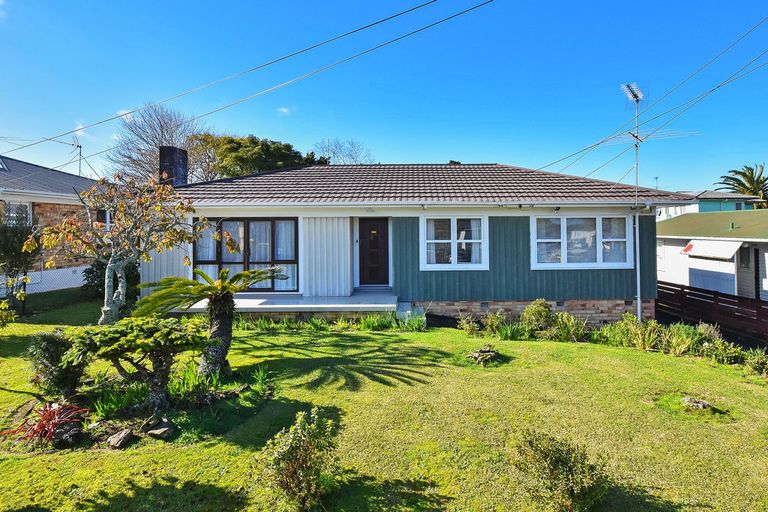 Photo of property in 10 Edinburgh Avenue, Rosehill, Papakura, 2113