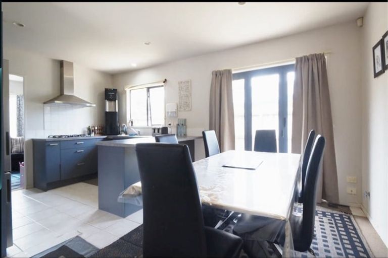 Photo of property in 8 Matuhi Grove, Papatoetoe, Auckland, 2025