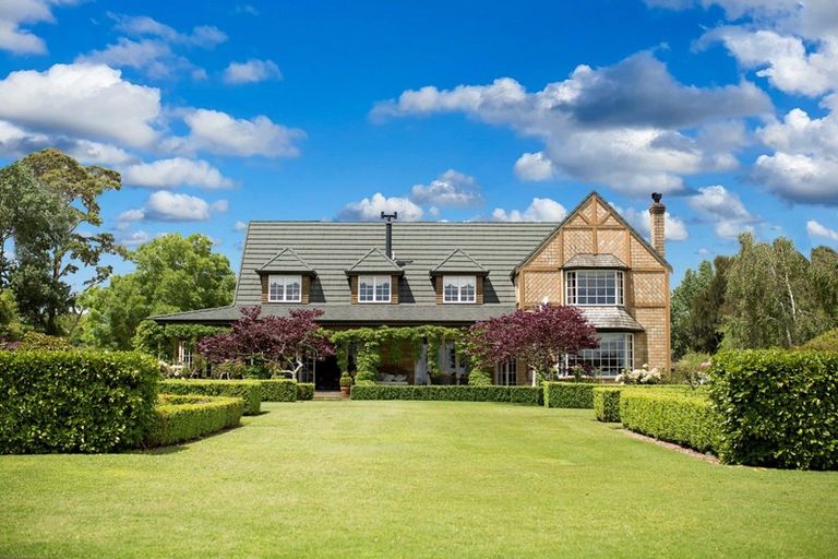 Photo of property in 346 Clifton Road, Whitford, Howick, 2571