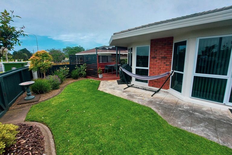 Photo of property in 6 Palm Court, Mount Maunganui, 3116