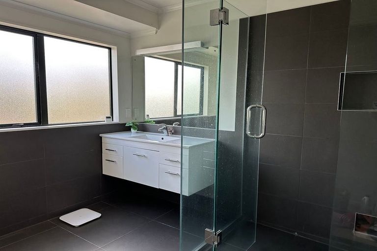 Photo of property in 59 Frank Nobilo Drive, Golflands, Auckland, 2013